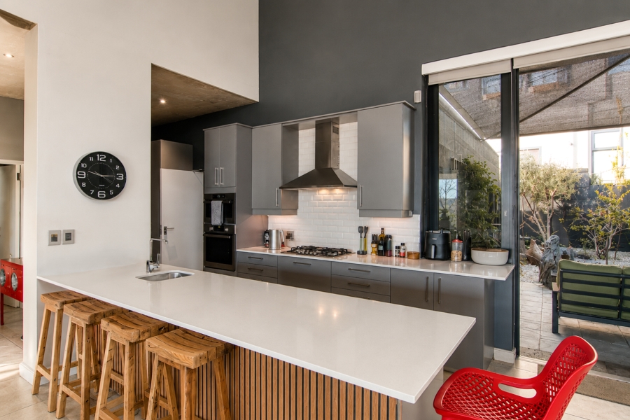 3 Bedroom Property for Sale in Heldervue Western Cape